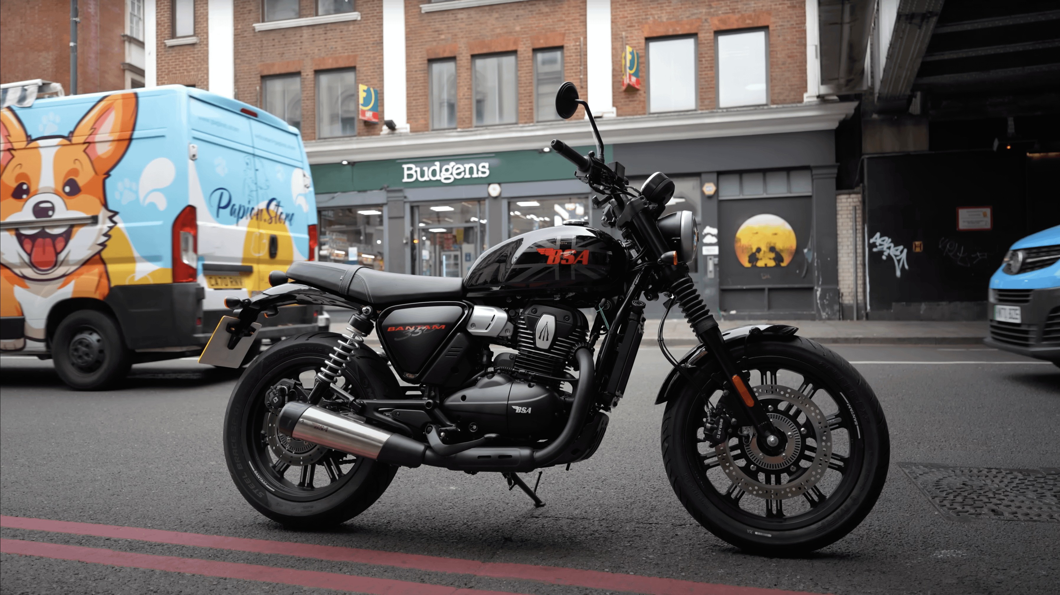 BSA Bantam 350 mang phong cách roadster cổ điển.