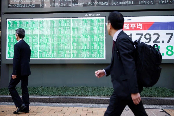 Chứng khoán châu Á tăng mạnh sau khi Tổng thống Mỹ Donald Trump ký sắc lệnh gia hạn hoãn áp thuế với Trung Quốc thêm 90 ngày. Ảnh minh họa