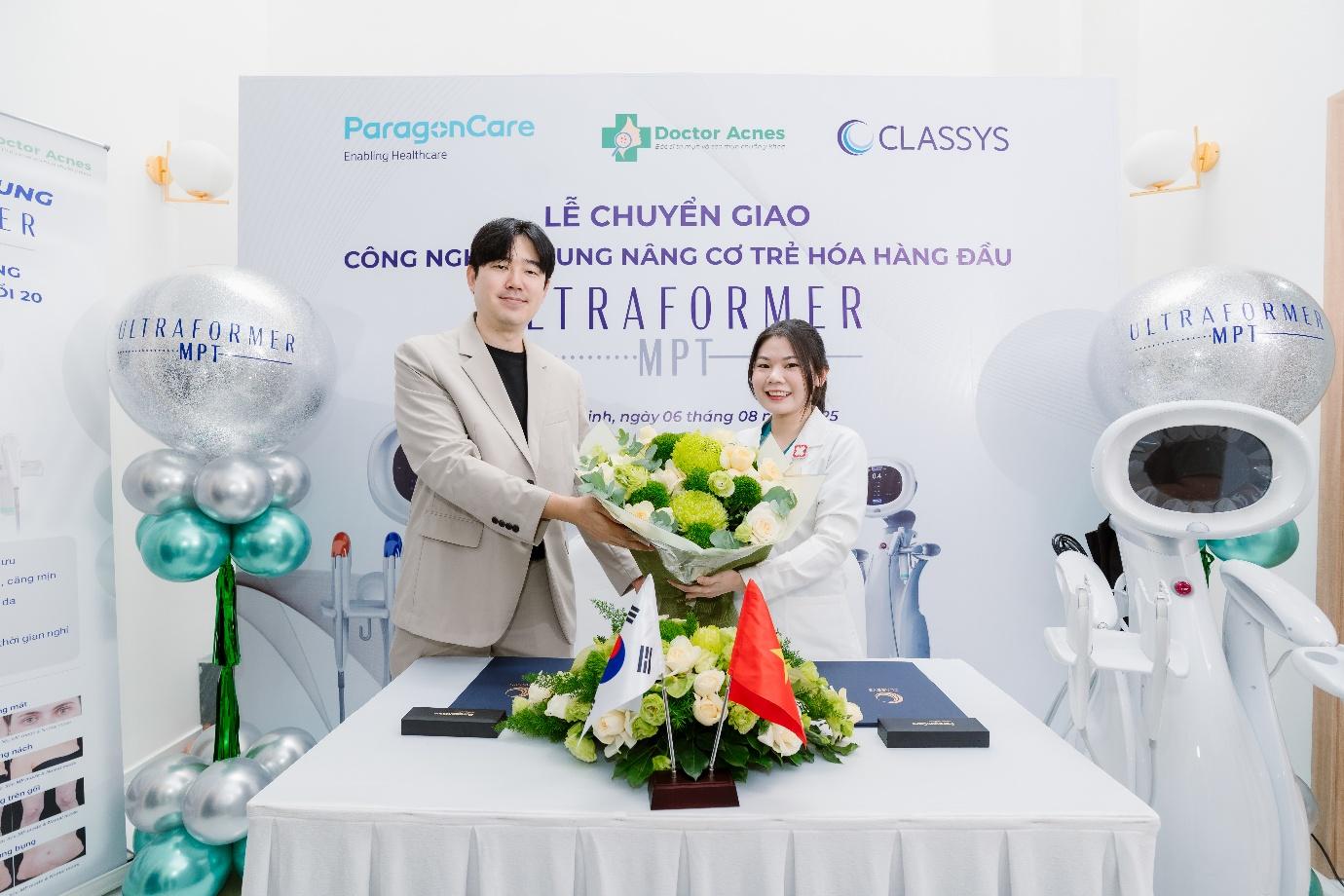 Đại diện Doctor Acnes và Đại diện Paragon Care Việt Nam
