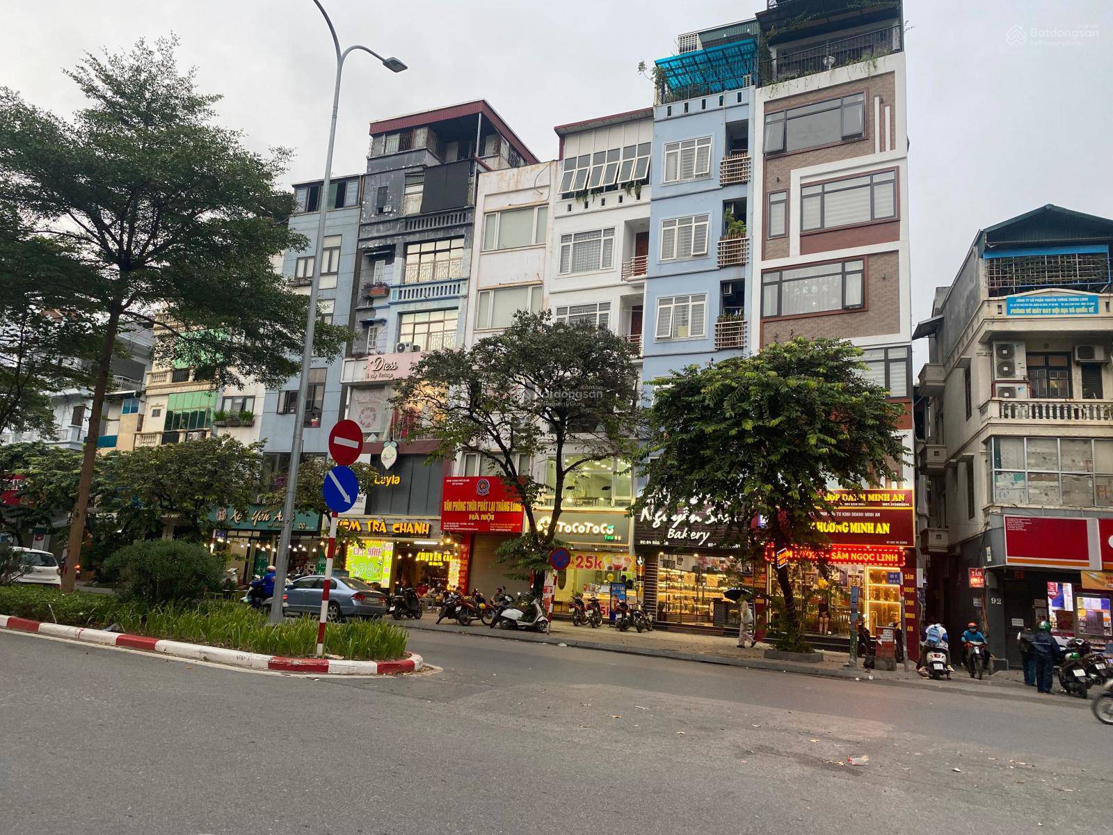 Giá nhà mặt phố tăng mạnh. Ảnh minh họa