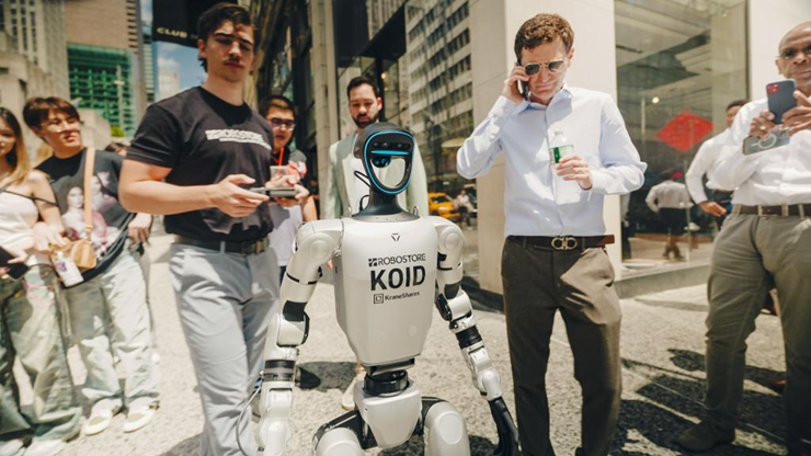 Robot KOID của Trung Quốc ung dung dạo chơi trên đường phố Mỹ.