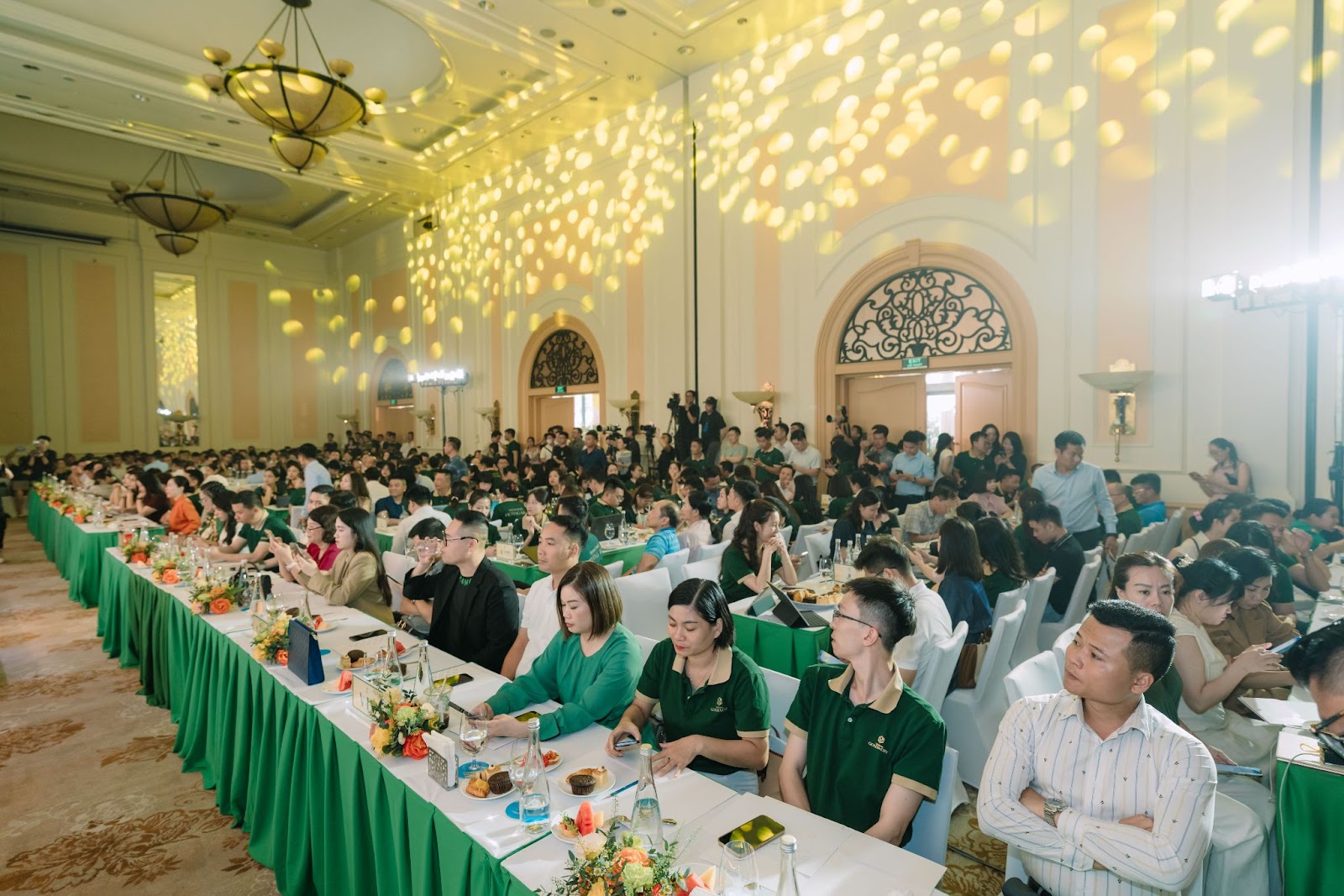 Tân Long & iHoldings đồng hành cùng sự kiện “Ráp căn” phân khu Mặt Trời tại Vinhomes Golden City  - 4