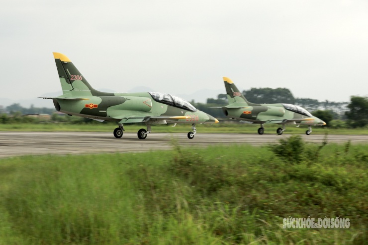 Máy bay trinh sát Yak-130 ‘xé mây’, tạo khoảnh khắc ngoạn mục - 6