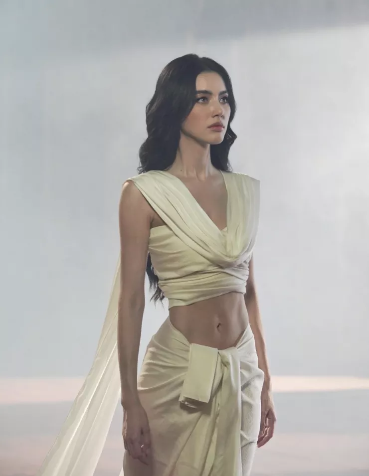 "Ma nữ" đẹp nhất Thái Lan U40 vẫn trẻ trung như gái đôi mươi nhờ 5 bí quyết này - 3