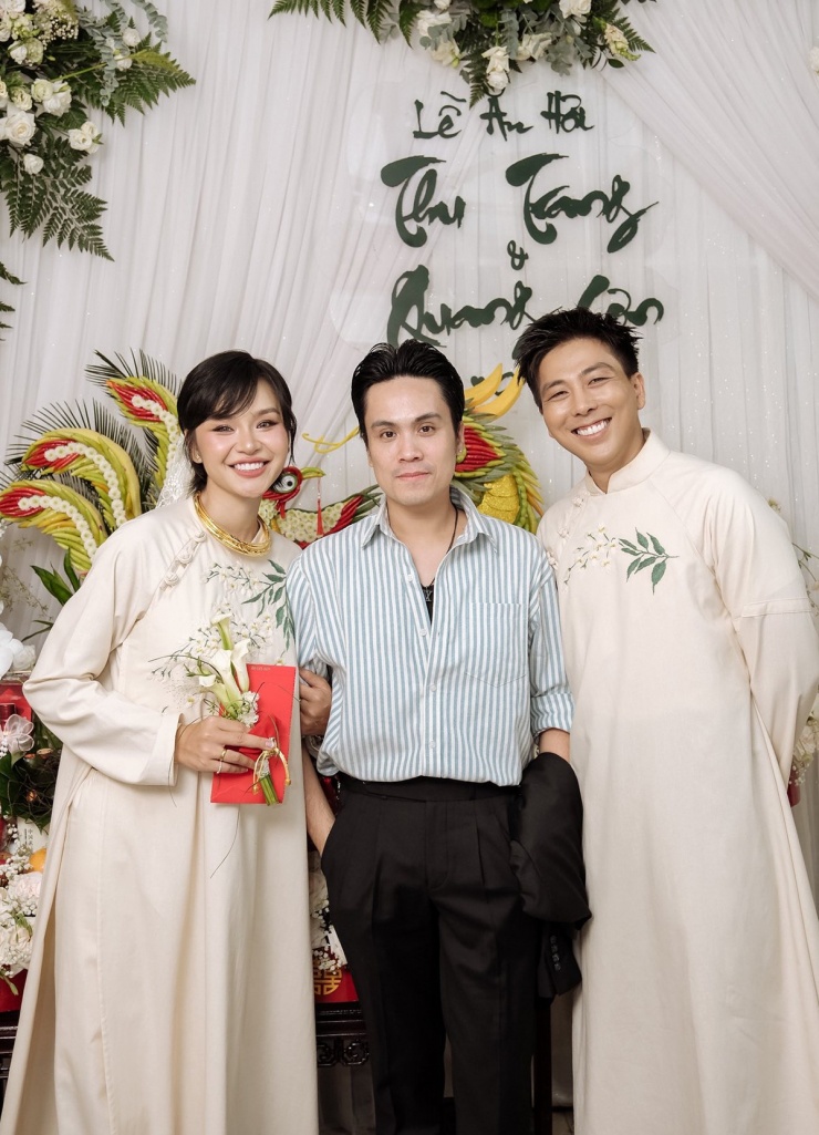 MC Thái Dũng dự lễ ăn hỏi của quán quân The New Mentor 2023. Anh mừng khi cặp sao có cái kết viên mãn, sau nhiều thử thách.