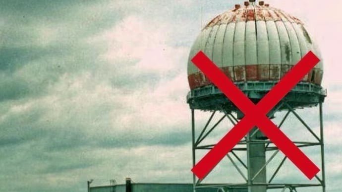 Phía Ukraine không tiết lộ loại vũ khí được sử dụng trong cuộc tấn công, tuy nhiên, theo các nhà quan sát quân sự, vụ tập kích rất có thể đã được thực hiện bởi thiết bị không người lái.