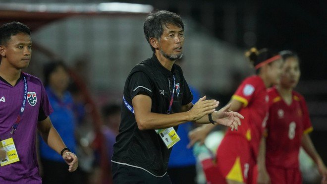 HLV Thái Lan thừa nhận "Việt Nam rất mạnh", hẹn tái đấu ở chung kết - 1
