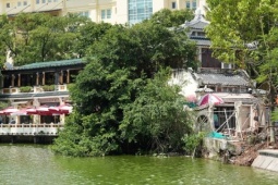 Cận cảnh tháo dỡ Hàm Cá mập và một phần nhà hàng Thủy Tạ bên hồ Gươm