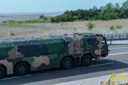 Tên lửa hành trình siêu thanh DF-100 Trung Quốc mạnh đến đâu?