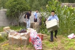 Cận cảnh kho tiền, rượu giấu dưới ruộng ngô của quan tham Trung Quốc