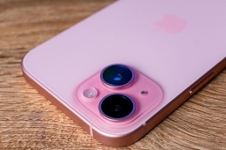 iPhone giá giảm chạm đáy đón iPhone 17, trang bị xịn không kém đời mới