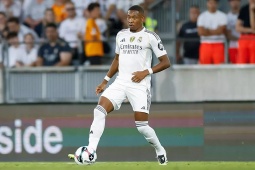 Tin mới nhất bóng đá tối 13/8: Alaba báo tin vui cho Real Madrid