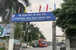 Trường đại học 'lay lắt', bám nội thành để tồn tại