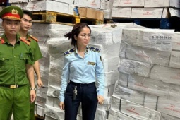 Tạm giữ gần 16 tấn thực phẩm đông lạnh hết hạn sử dụng