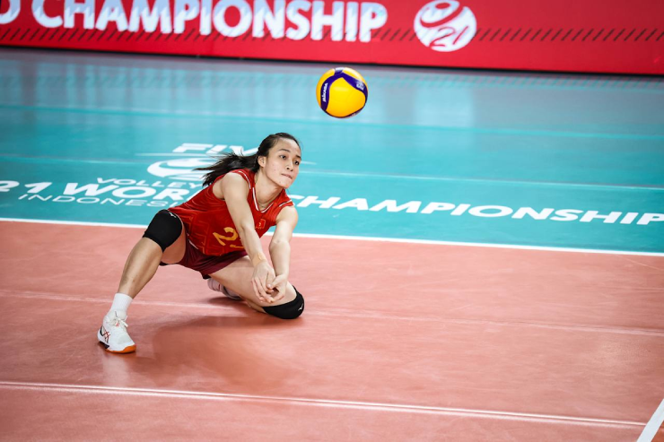 Ngô Thị Bích Huệ, 19 tuổi, cao 1m79, mang về cho U21 Việt Nam 4 điểm