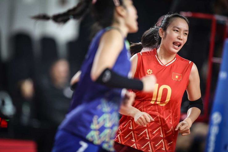 Phụ công Lê Thùy Linh (số 10) ghi điểm nhiều thứ nhì trận đấu với 20 lần lập công