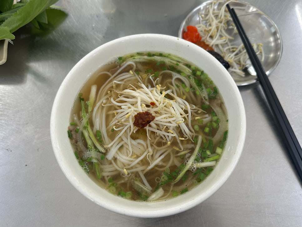Du khách Hàn Quốc mê mẩn những món ngon nhất định phải thử khi đến TP.HCM - 9