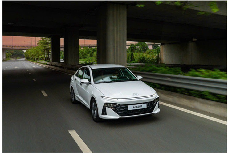 New Hyundai Accent đời 2024 bán lại giá rẻ bất ngờ - 2
