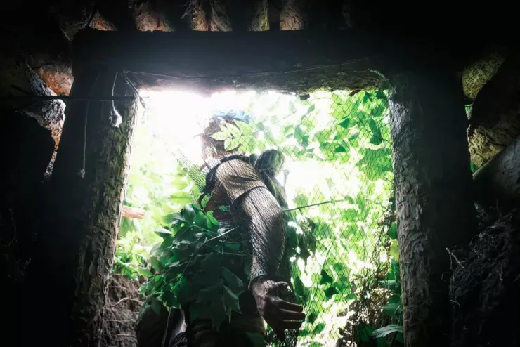 Binh sĩ Ukraine chiến đấu tại chiến trường Donetsk. Ảnh: THE KYIV INDEPENDENT