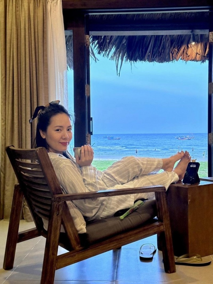 Ca sĩ Phương Linh thảnh thơi ở Quy Nhơn.