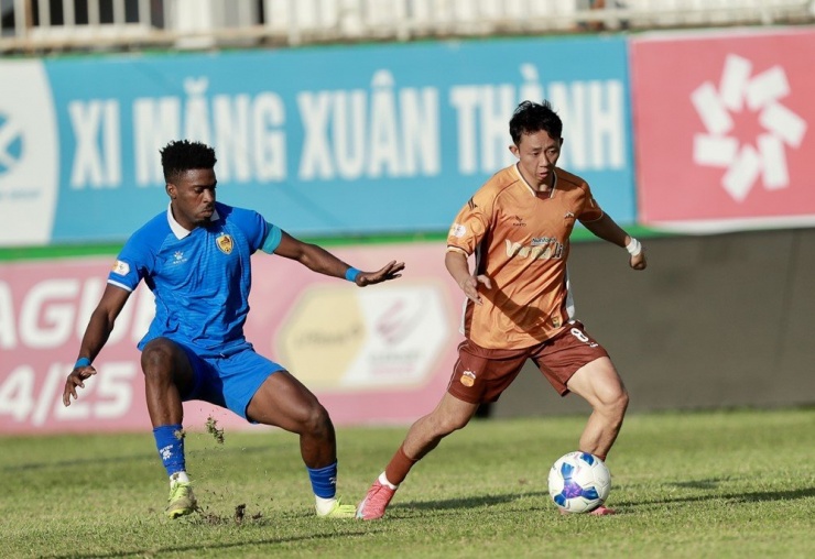 HAGL mất quá nhiều cầu thủ quan trọng như Châu Ngọc Quang nên bị điểm danh như ứng viên cho tấm vé xuống hạng