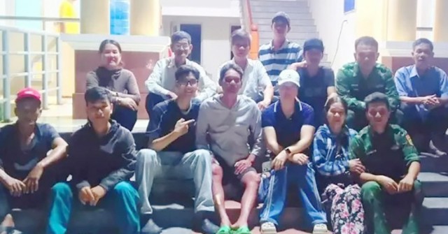 Ngư dân sống sót sau 24 giờ rơi xuống biển: Có ...