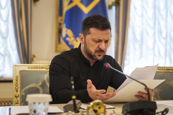 Tổng thống Ukraine Volodymyr Zelensky tại Kiev ngày 4/6. Ảnh: AP