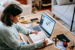 Laptop giúp sinh viên khai thác AI toàn diện