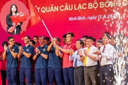 Ái nữ nhà bầu Thụy trở thành Chủ tịch trẻ nhất lịch sử bóng đá Việt Nam