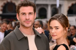 Rộ tin Liam Hemsworth đính hôn với bạn gái