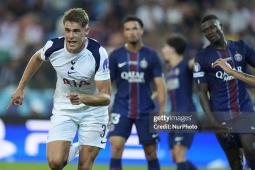 Tottenham tung 2 đòn không chiến lợi hại, PSG choáng váng