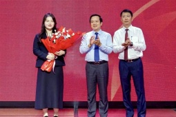 Lộ diện nữ Chủ tịch trẻ nhất V-League: 24 tuổi, xinh đẹp và đầy bản lĩnh