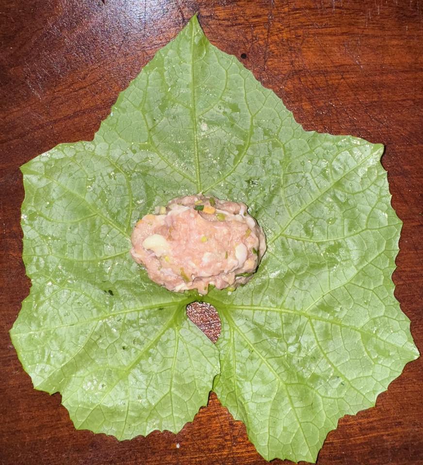 Thịt vịt cuộn với loại lá chỉ có vào mùa hè thành món ai ăn cũng "nghiện" - 5
