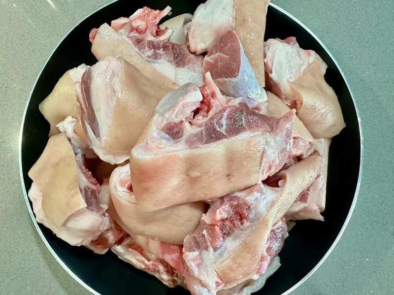 Chân giò kho dầu hào mềm tan, ăn là ghiền - 2