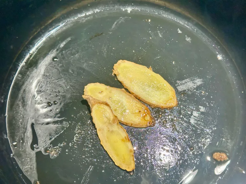 Chân giò kho dầu hào mềm tan, ăn là ghiền - 4