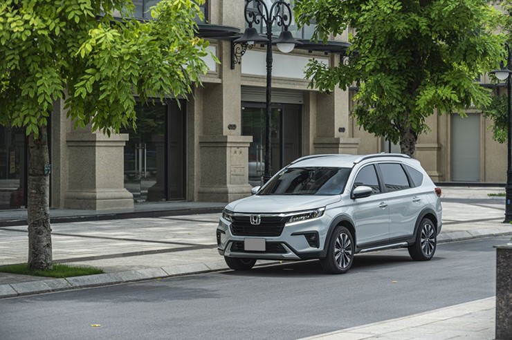 Giá xe Honda BR-V tháng 8/2025, lăn bánh giảm 50% phí trước bạ - 1