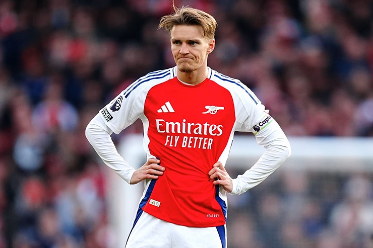 Tony Adams tin rằng Odegaard không phải là mẫu đội trưởng có thể dẫn dắt đội bóng đến chức vô địch.