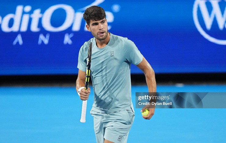 Alcaraz tiến vào tứ kết Cincinnati Open