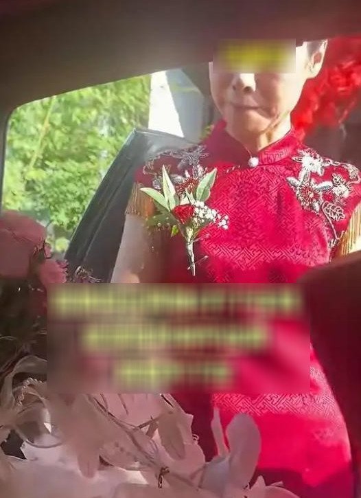 Bà Xi từ năn nỉ chuyển sang khó chịu vì thái độ của con dâu tương lai. Ảnh: 163.com
