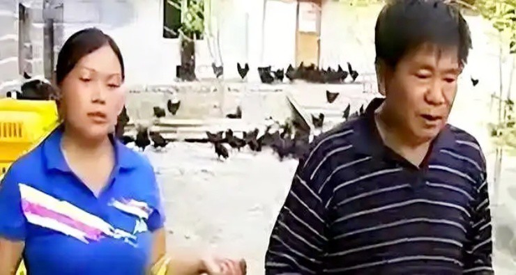 Đại gia bỏ tài sản lên núi nuôi gà, giờ đút túi 14 tỷ/năm - 1