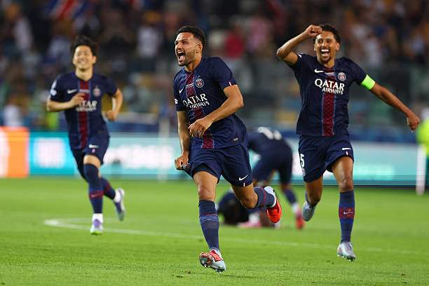 Giây phút ăn mừng vỡ òa của các cầu thủ PSG.