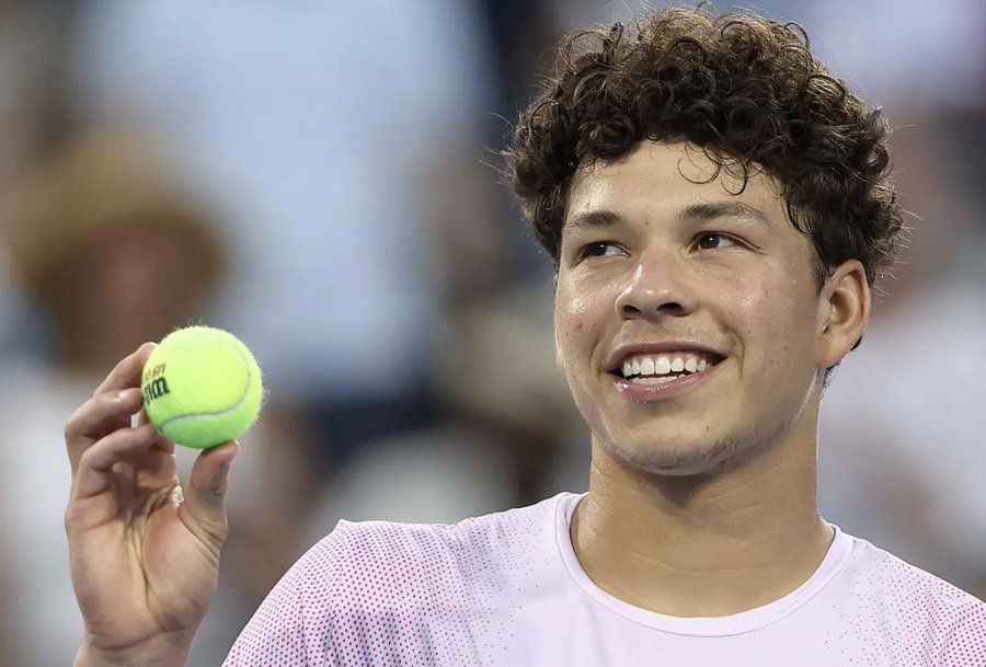 Ben Shelton đang duy trì phong độ cao với 8 trận liên tiếp chiến thắng