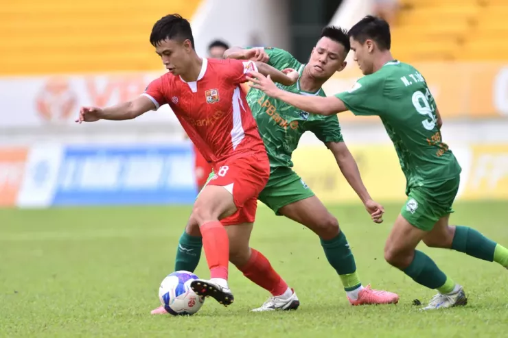 Tân binh Ninh Bình đã sẵn sàng cho cuộc chơi lớn V-League. Ảnh: CCT.