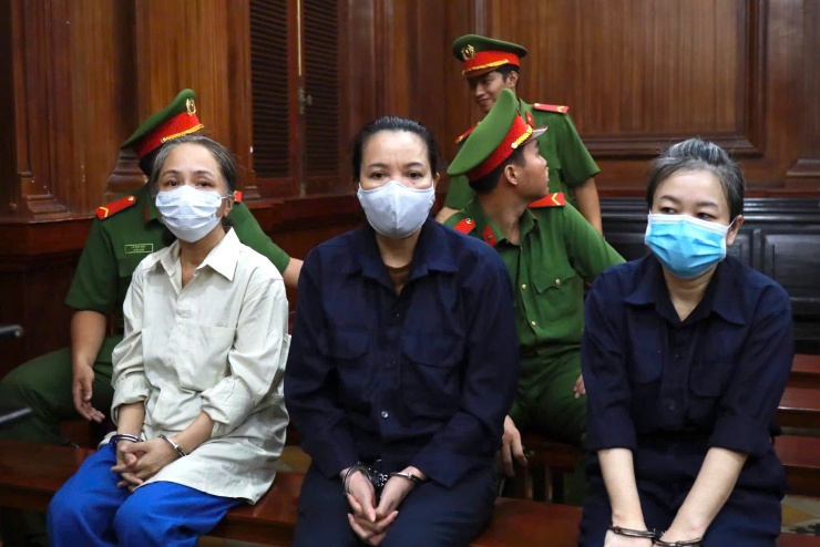 Các bị cáo tại toà