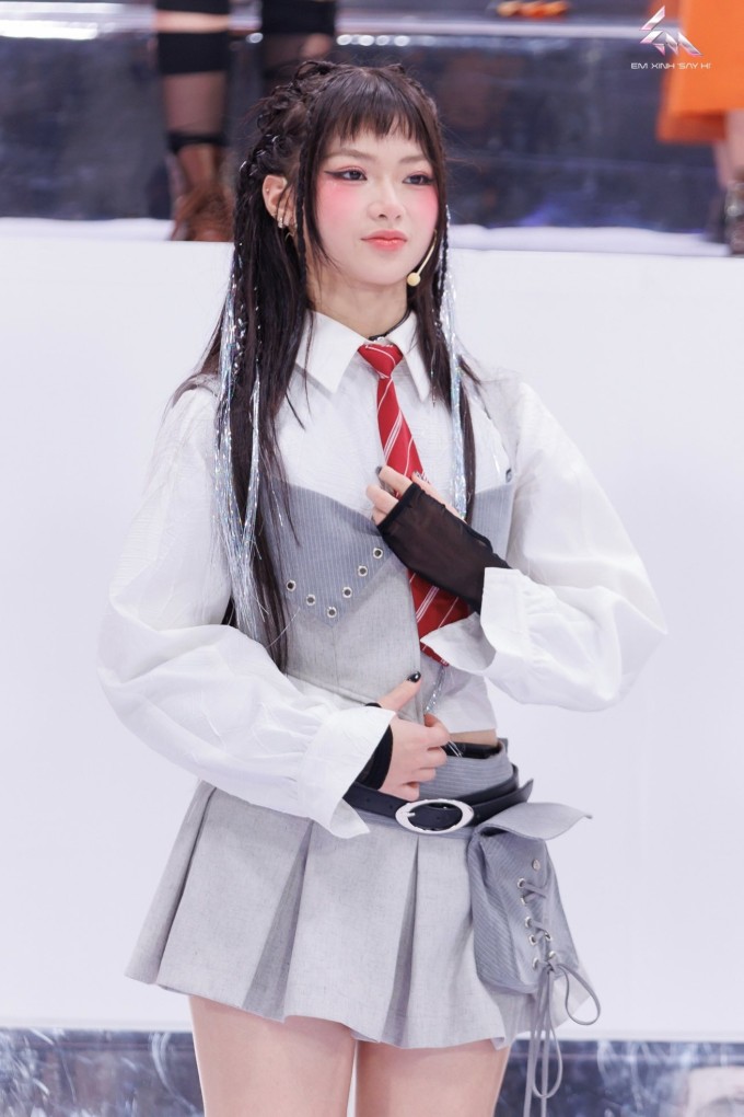 Ánh Sáng Aza còn chặng đường dài cùng nhiều tiềm năng để phát triển sau 'Em xinh say hi'.