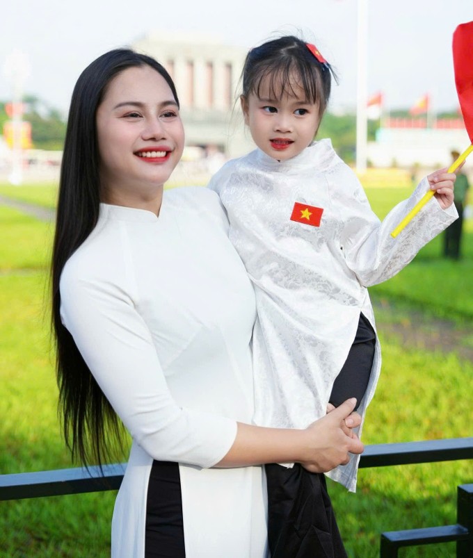 Kiều Chinh, 29 tuổi, ở phường Long Biên thuê nhà ở khu vực Văn Miếu từ ngày 29/8-2/9 để tiện xem lễ kỷ niệm 80 năm Quốc khánh. Ảnh: Nhân vật cung cấp