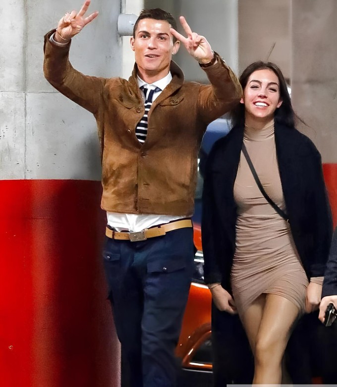Ronaldo và bạn gái Georgina trong một lần xuất hiện trước truyền thông. Ảnh: Instagram