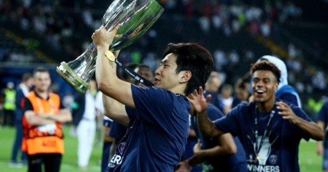 Đi vào lịch sử bóng đá Hàn Quốc và PSG, Lee Kan...