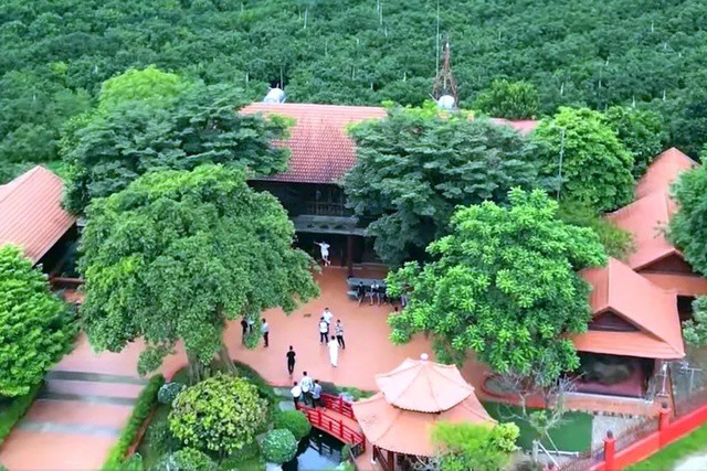Khu vực trang trại của Nguyễn Văn Vy được xây dựng như một biệt phủ, nơi tập trung của nhiều đối tượng anh chị giang hồ cộm cán.