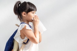 Bữa ăn giữa giờ thông minh: Lời giải cho hệ miễn dịch còn non yếu của trẻ lớp 1